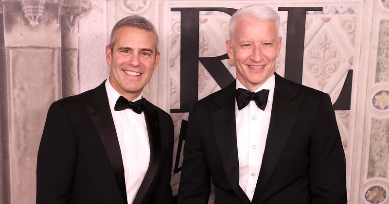 Andy Cohen hilariously rants about toddler beds to his friend Anderson Cooper: 'It is hell'