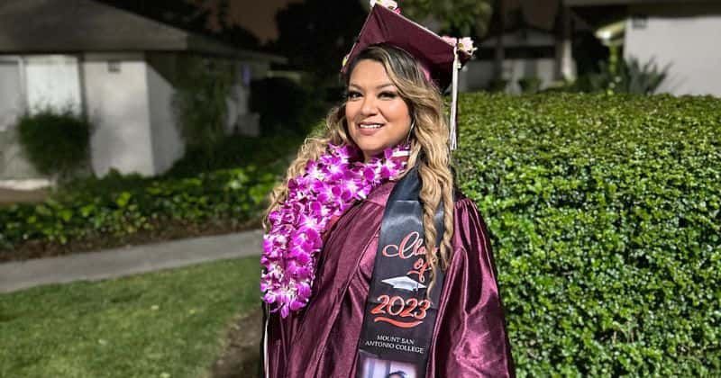 Mom who struggled with homelessness is now a college graduate: 'The message is hope'