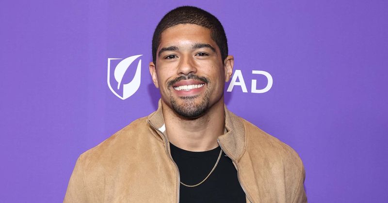 Fans break into supportive chant for gay pro wrestler Anthony Bowens and it's so wholesome