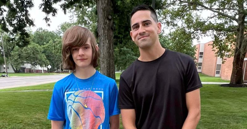 High school geometry teacher steps up to change student's life by donating his kidney