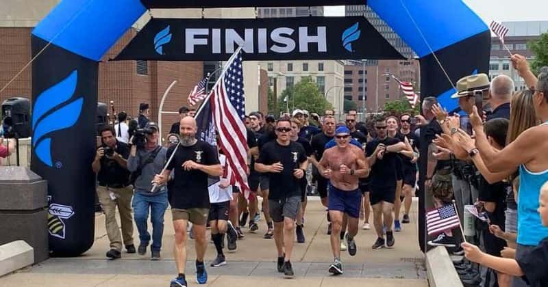 Retired police officer finishes 50 marathons in 50 days to honor fallen colleague