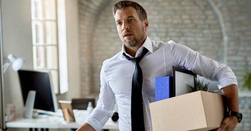 Man straight out of college encounters unprofessional work environment at his new job — walks out in 3 days