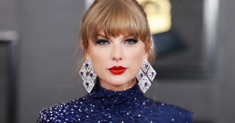 Taylor Swift gives bonuses totaling over $55 million to every member of her 'Eras' tour crew