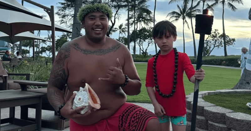 8-year-old sells lemonade to help raise money for boat guide who lost home in Maui wildfires