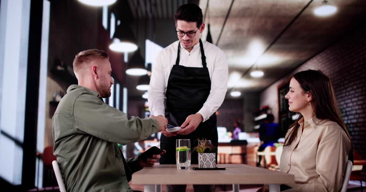 Customer tips fake $100 bill to impress date — but the server had a savage comeback lined up