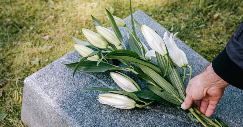 10 people share the different messages they would want to have on their graves