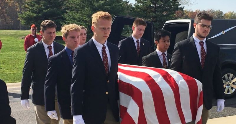 High school students volunteer to honor late homeless veterans with extraordinary gesture of respect