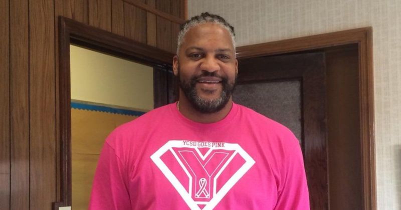 School district CEO uses his bonus to recognize hard work of the education system's unsung heroes