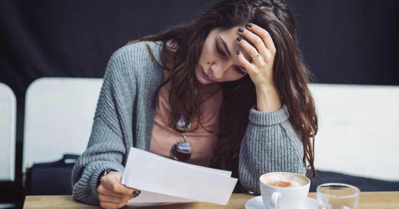 Divorce attorney hands single mom her final bill — when she looked at it, she cried tears of relief