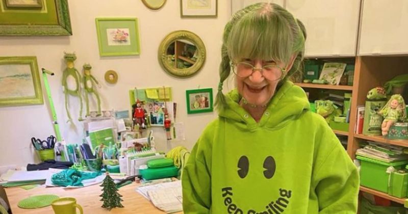 83-year-old lives a unique lifestyle by surrounding herself with everything green