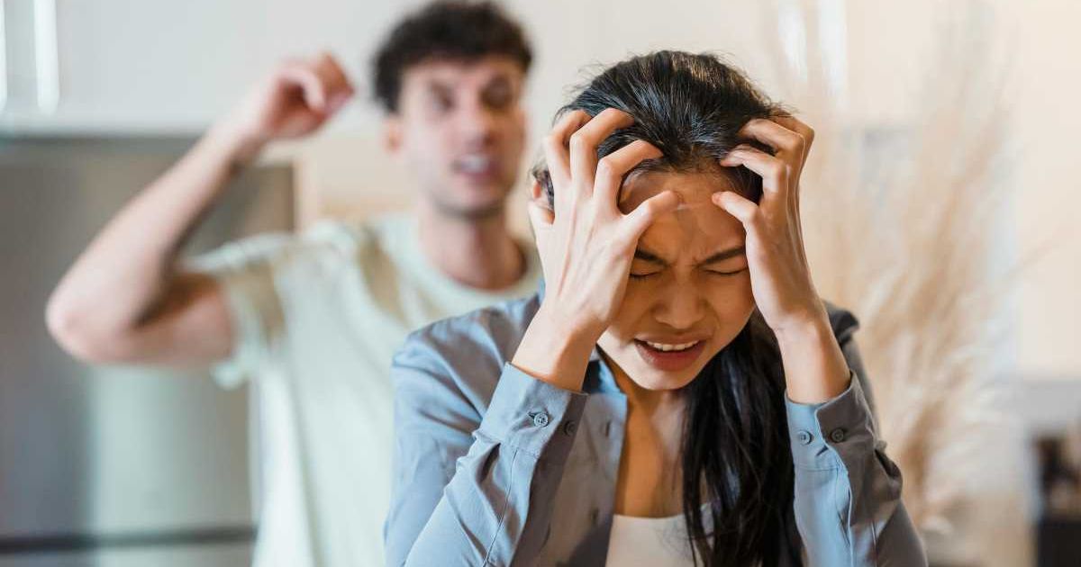 People rally around wife who wants divorce after husband's pile of dirty dishes 'prank'
