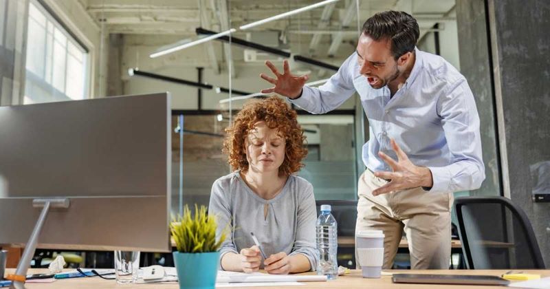 Employee has a brilliant response to assistant manager asking her to 'look less homeless'