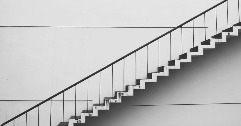 Elderly man writes a letter to the Times revealing the benefits of taking the stairs