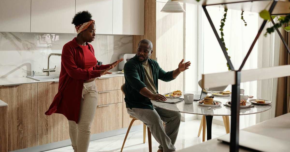 Husband asks wife to drop all her work and make sandwiches for him — her reply gave him a reality check