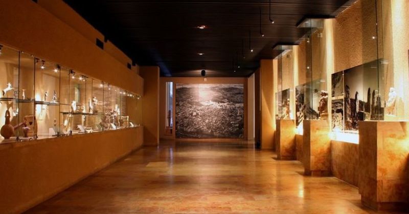 Museum's kind gesture for 4-year-old who broke a 3,500-year-old artifact is winning hearts