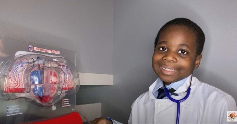 10-year-old science prodigy who teaches online has taken the internet by storm