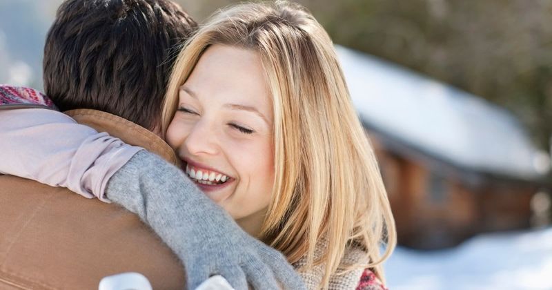 Mom publicly shows gratitude to stranger for not shaming her after saving her child