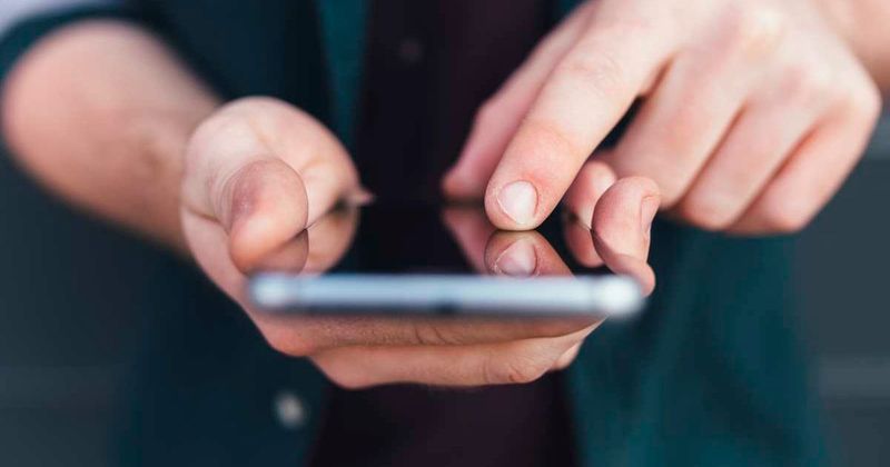 Dad's simple response to his child's message about how he makes them feel is everything