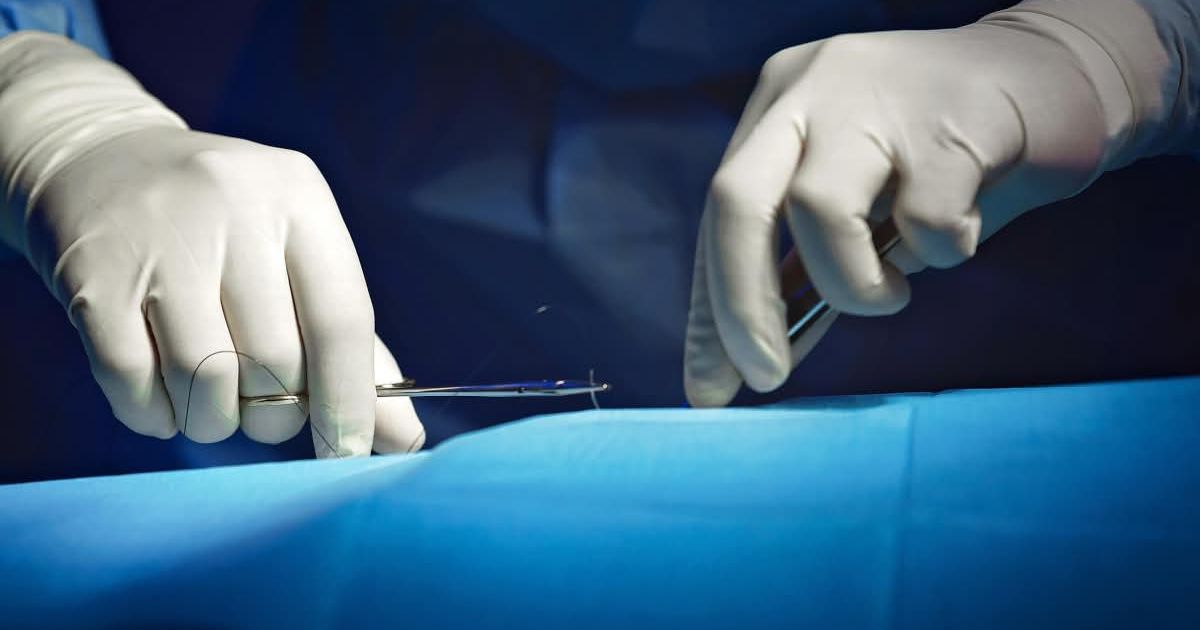 Surgeon dad hailed as reallife Dr. ber after going all out to help