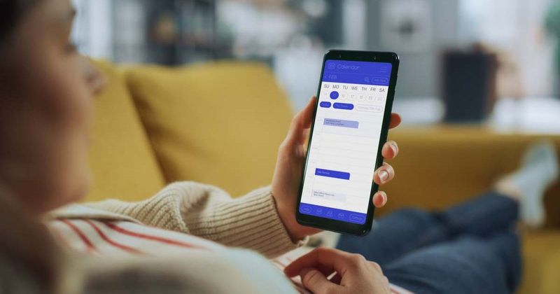 Wife discovers mysterious calendar entry on husband's phone — her heart melts when she finds out why