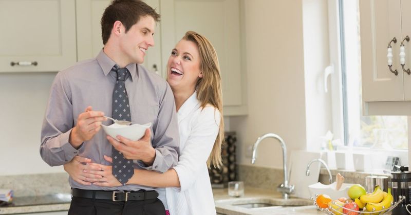 Man's thoughtful act before leaving for work is redefining couple goals on the internet