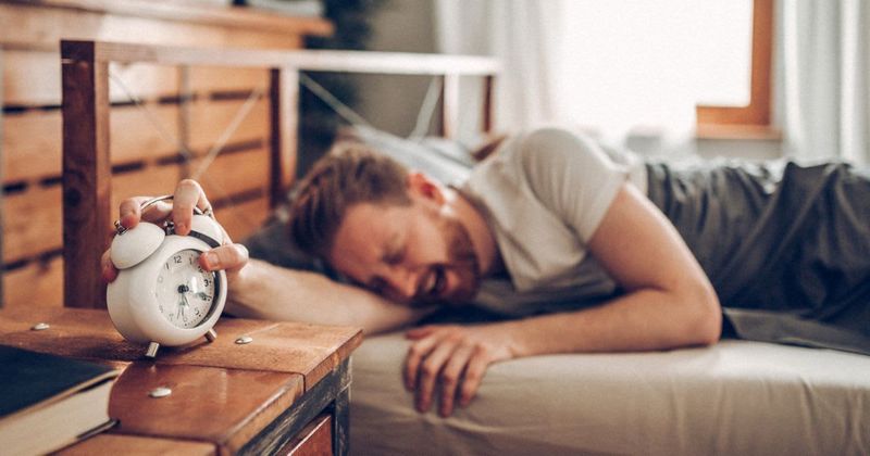 Girlfriend's refusal to wake boyfriend up nearly costs him his job — asks if it’s really her responsibility