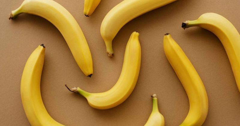 Grocery store shopper says we've been peeling bananas the wrong way all along and he has a point