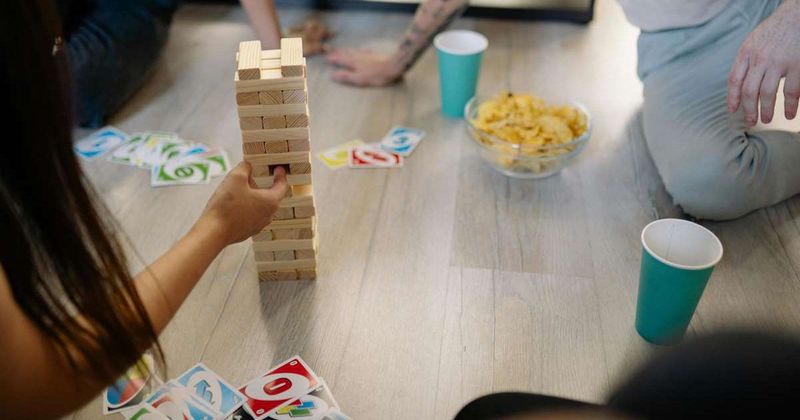 Woman writes her phone number on a Jenga piece in Iceland. 4 years later, she received a wholesome photo 