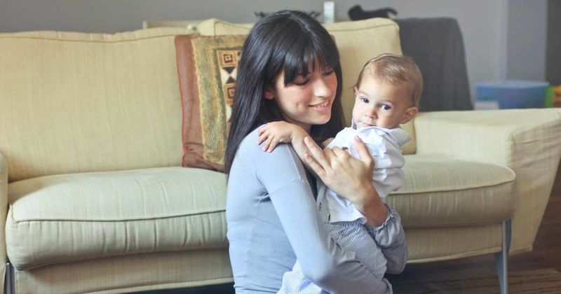 Babysitter realized her new client was struggling to make ends meet— her response moved single mom to tears