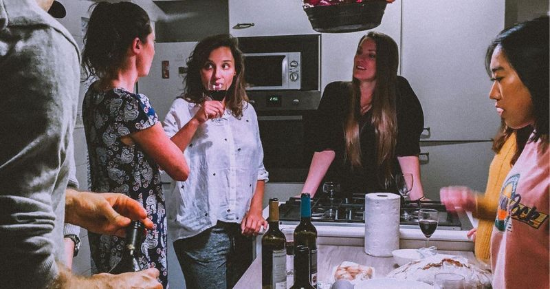 Woman's candid take on why she hates being a guest highlights gender bias in hosting culture