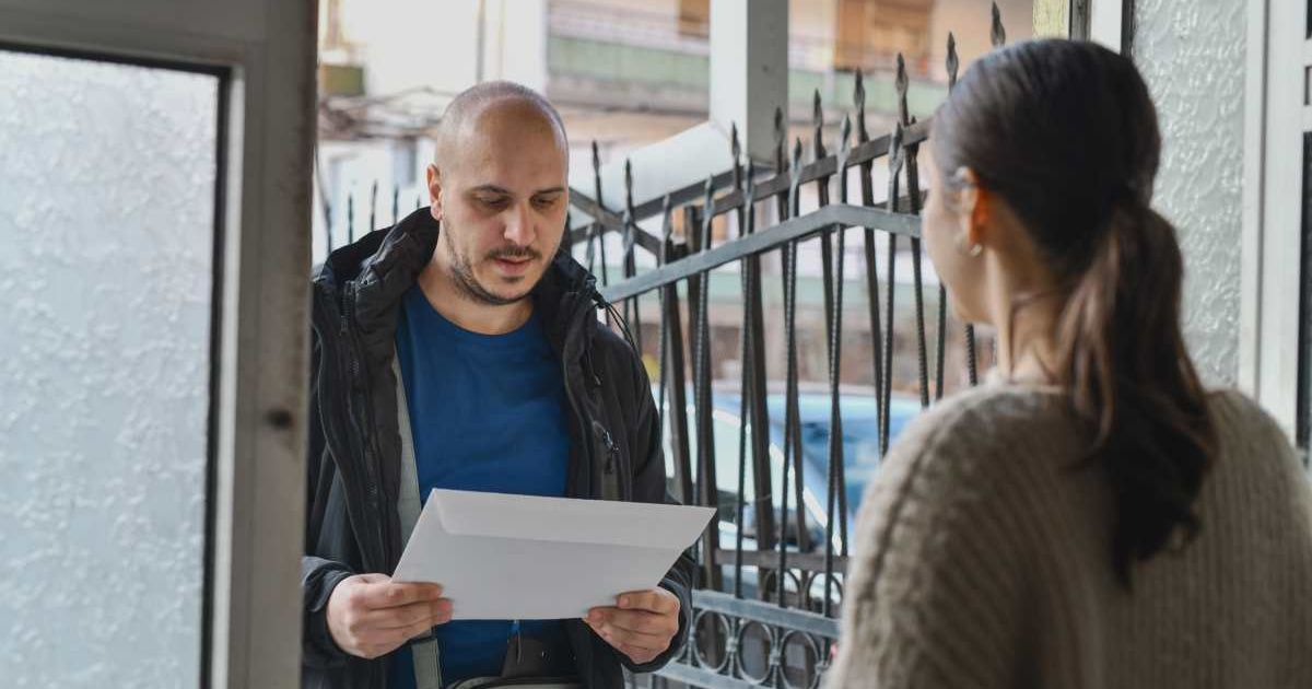 Man hand-delivers 55 letters from the Galápagos to strangers — driven by something deeply personal