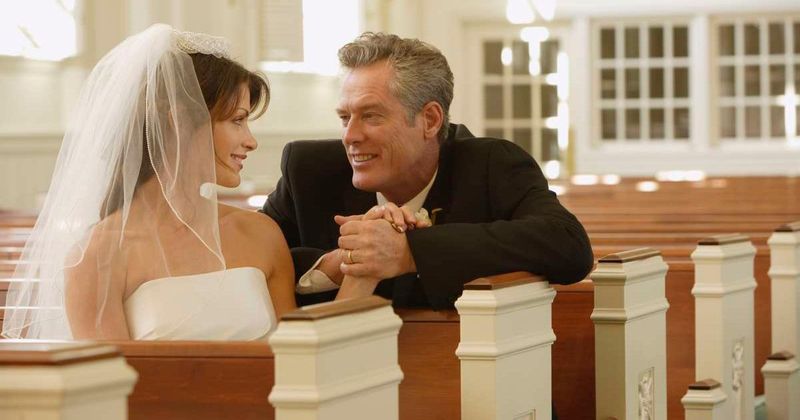 Building manager makes unusual request of tenant about wedding day — but it left her crying happy tears