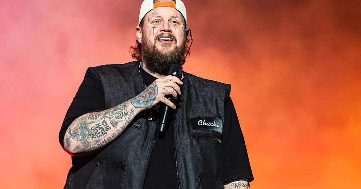 Singer Jelly Roll stopped his concert for a fan who lost her mom — and gave her a moment she’ll never forget