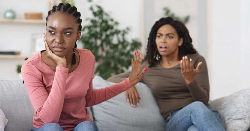 Teen claps back at sister's 'gift request' after being left out of her 'childfree' wedding