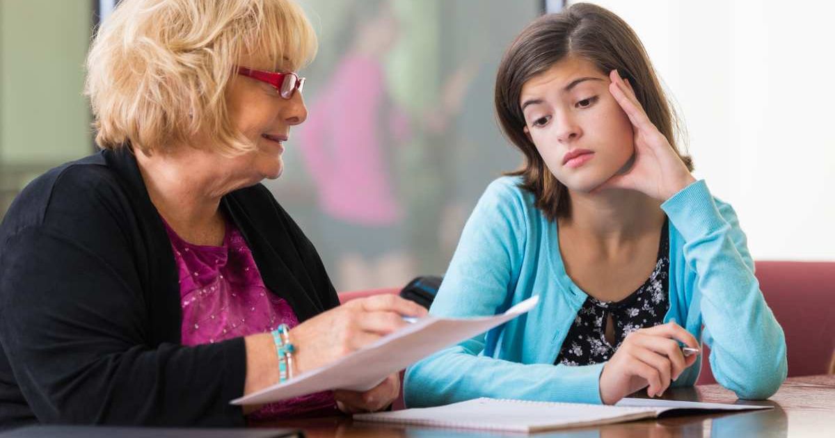 Girl punished for natural hair color violating school dress code maliciously complies
