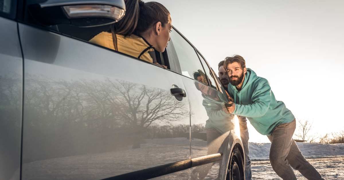 Ontario woman's car broke down 9 miles from home — then 3 teens did something no one saw coming