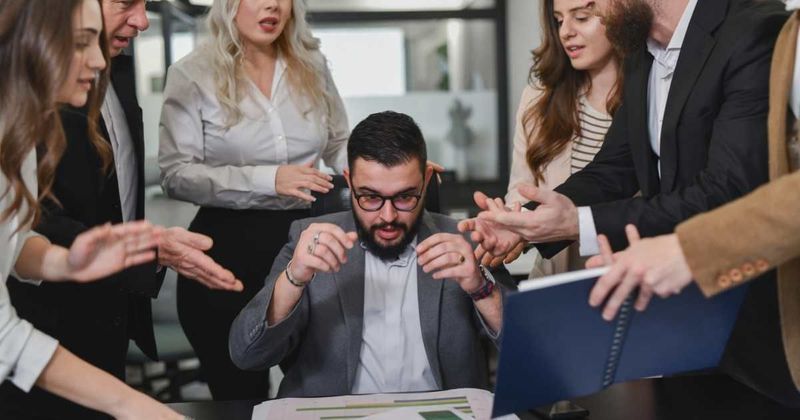 Micromanaging boss who made employees’ lives difficult ends up regretting it immediately