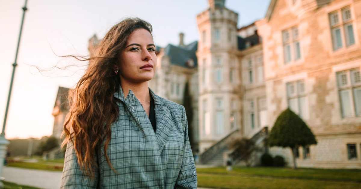 L.A. woman buys 17-room dream home in Sicily for the price of a used car