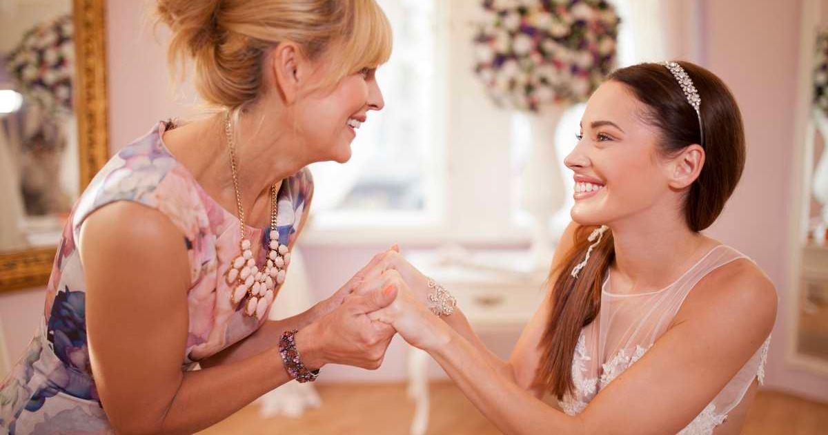 Mother-in-law wanted bride to 'feel' her late mom at the wedding. The bride broke down the moment she saw it