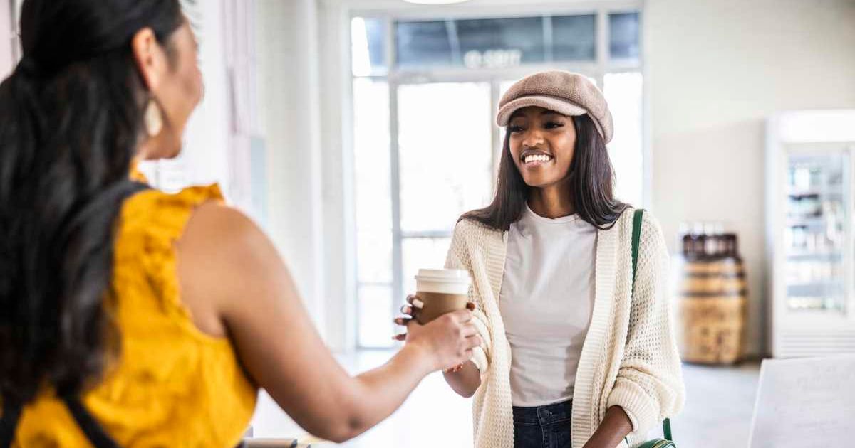 Starbucks worker saw girl being pestered by a stranger and slipped her a secret note on the coffee cup