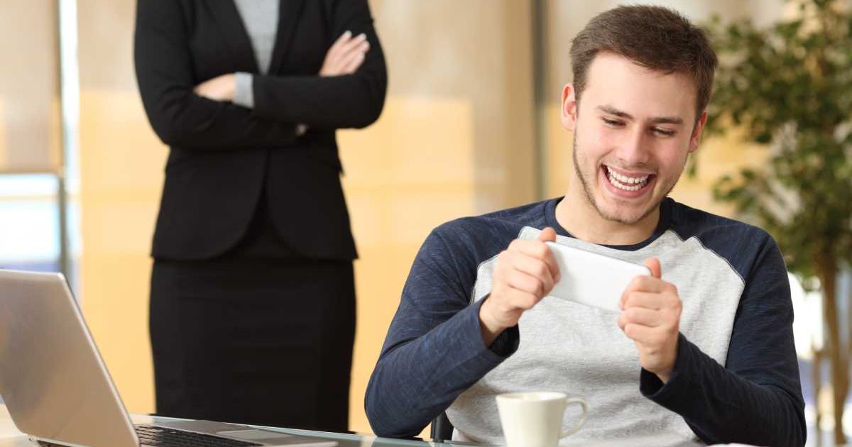 Manager starts 'scheduling' work breaks to make life difficult for employees — watches it fall apart within days