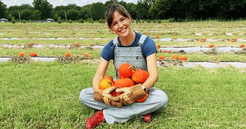 Jennifer Garner saves family farm her mom grew up on to preserve family memories