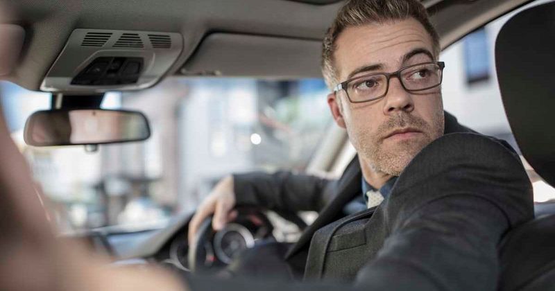 Uber driver spots passenger's head tilting abnormally during ride. His quick action ended up saving his life