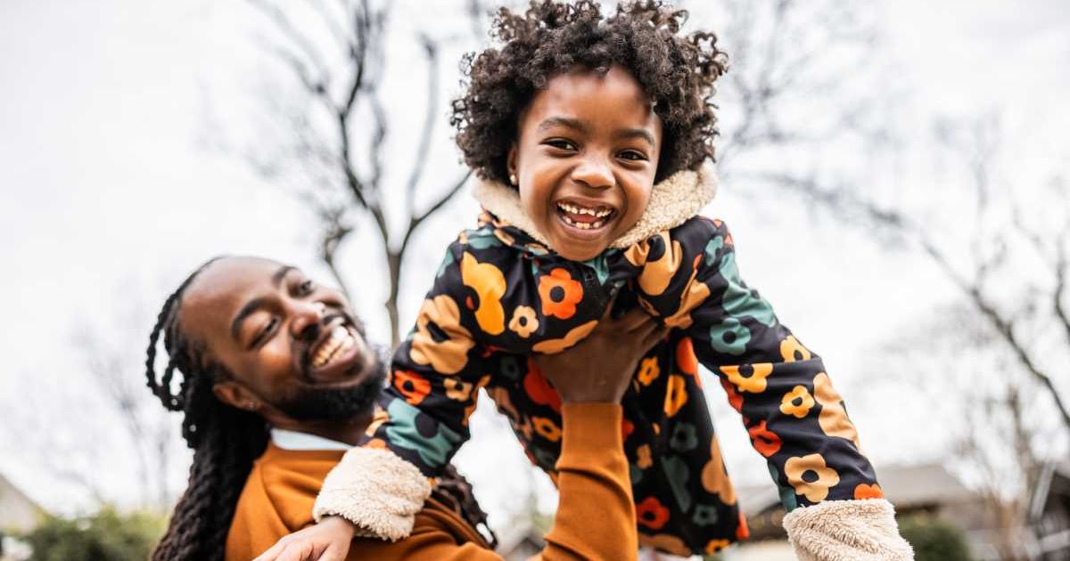 Heartfelt video captures daughter breaking down after stepfather opens up about the love he’s always carried for her