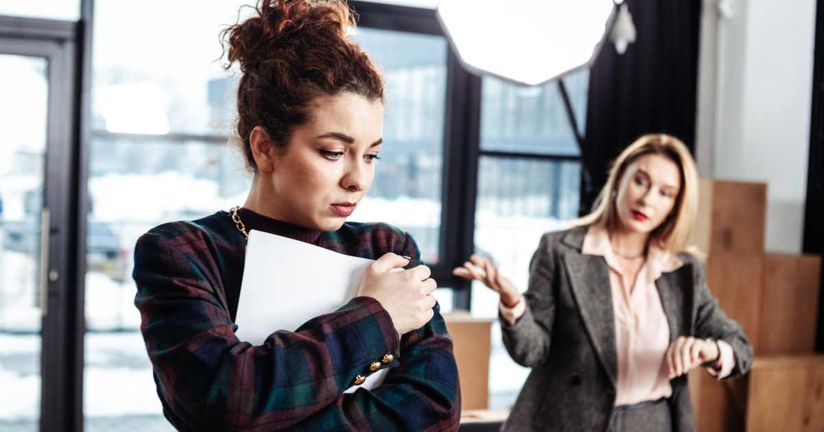 Boss accuses employee of 'stealing' time after she takes all 30 minutes of her lunch break