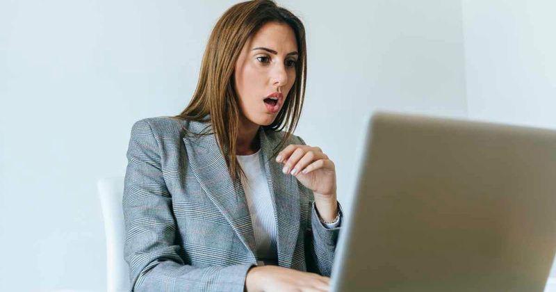 Boss secretly deducts employee's 'hours worked' from timesheet, only to learn a hard lesson in ethics