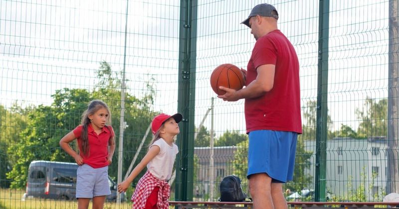 Football coach dumped ‘stitching’ work on teacher because she was a woman — her daughter’s malicious compliance humbled him