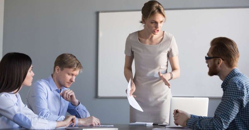 Manager threatens to fire employees discussing wages, left stunned by what he finds on company notice board