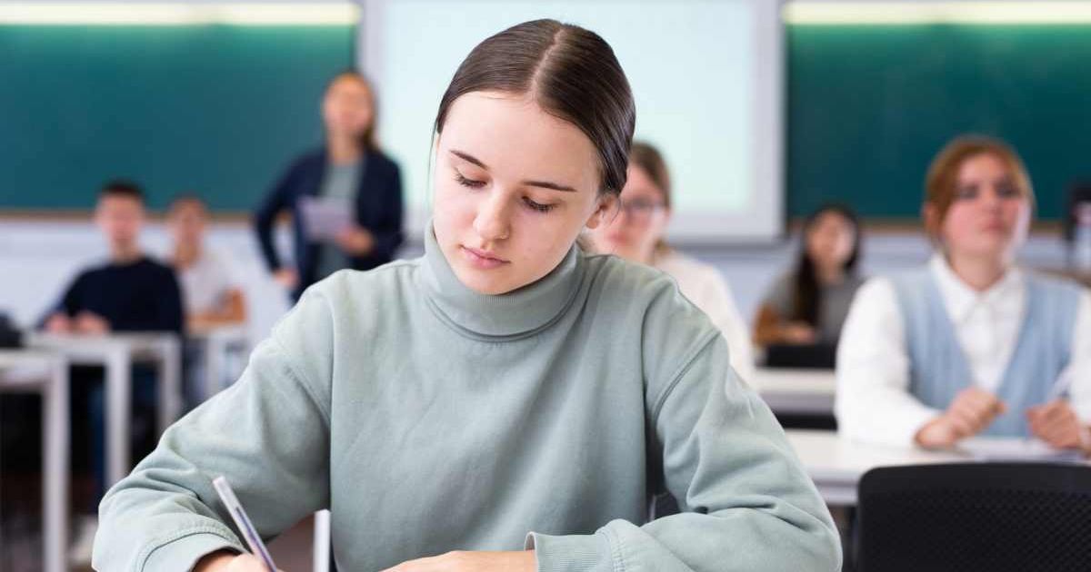 Teen in turtleneck gets 'dress-coded' and sent home — all because she 'could possibly make the teacher feel awkward'