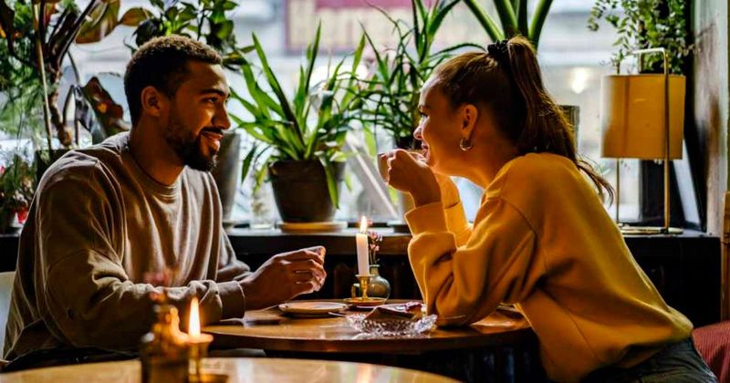She worried about leaving her drink unattended — then her first date said something to the bartender that floored her